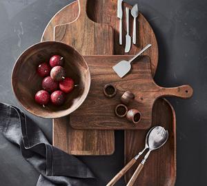 Planche à découper en bois d'acacia, épaisse, robuste, finition lisse, compatible couteaux, idéale pour couper, servir et présenter élégamment en cuisine - Product Image 3