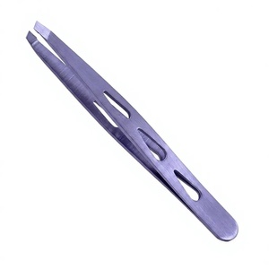 Pinzas para Cejas de Acero Inoxidable con Punta Puntiaguda, Diseño Moderno y Duradero para una Depilación Precisa - Product Image 2