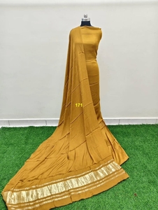 Sari Gharchola Bandhani de Seda Pura de Gujarat con un Rico Pallu de Zari, Sari Tradicional Indio - Product Image 2