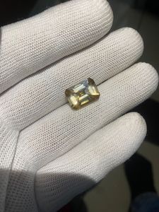 มอยส์ซาไนต์ที่เพาะเลี้ยงในห้องปฏิบัติการ – 11.90 กะรัต รูปทรงวงรี สีเหลืองอ่อน พลอยเม็ดเดี่ยวสำหรับทำเครื่องประดับ - Product Image 4