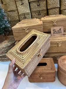 Porta pañuelos metálico de lujo personalizado, cuadrado, con detalles en latón, para hoteles y restaurantes. - Product Image 3