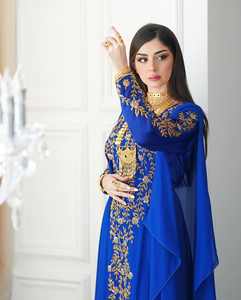 Ensemble 2 pièces de luxe AWAIS HOUSE pour femmes musulmanes, modeste, simple, en mousseline unie perlée, écologique, 100 % polyester, avec soutien-gorge intégré - Product Image 3