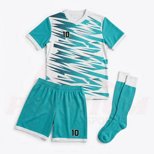 Ensemble Maillot et Short de Football Tendance Personnalisé en Polyester Respirant – Service OEM - Product Image 3