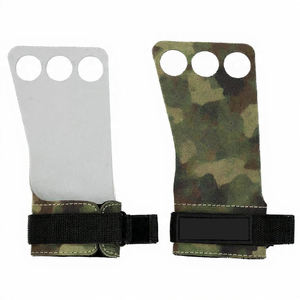 Sangles de soutien pour poignets de powerlifting motif camouflage, personnalisables, en cuir, pour entraînement, tractions et gym - Product Image 1