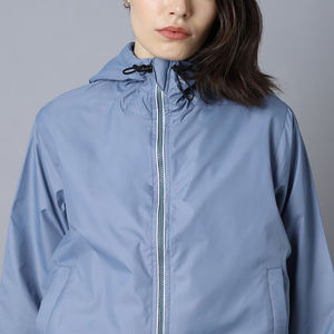 Veste coupe-vent imperméable avec logo personnalisé pour femmes, veste d'extérieur pour femmes grandes tailles avec protection contre le vent et l'eau - Product Image 6