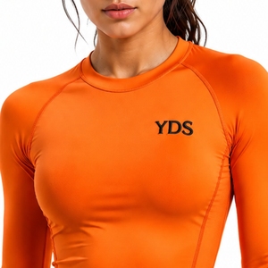 T-shirt de sport à manches longues pour femme, compression, séchage rapide, tissu extensible, sur mesure, pour le fitness. - Product Image 4