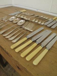 Cuchara, tenedor y cuchillo de madera biodegradables, ecológicos y desechables para restaurantes de comida para llevar. - Product Image 3