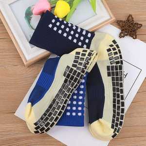 Calcetines de Fútbol Antideslizantes de Alta Calidad – Calcetines Transpirables Antideslizantes para Fútbol y Gimnasio para Hombre - Product Image 6