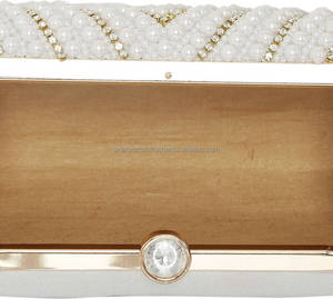 White Pearl Pochette de mariée Sac à main perlé fait à la main pour les événements de fête et les sacs cadeaux Sacs à main Fournisseur en gros en ligne - Product Image 3
