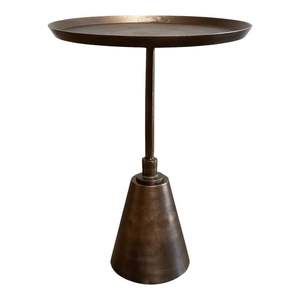 โต๊ะข้างโลหะที่ออกแบบอย่างลงตัว เข้ากันอย่างลงตัวกับโซฟา เก้าอี้ และพรมตกแต่ง - Product Image 6