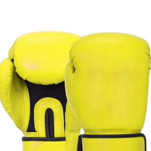 Gants de boxe et d'arts martiaux de 12 oz pour le sport, gants de boxe professionnels personnalisés pour l'entraînement, gants de MMA, gants fabriqués au Pakistan - Product Image 3