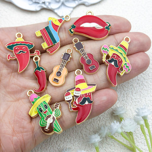 Charm esmaltado de aleación en tono dorado con diseños de sombrero, chile, guitarra, <span class=keywords><strong>cactus</strong></span>, piñata y labios de burro para joyería del Cinco de Mayo - Product Image 2
