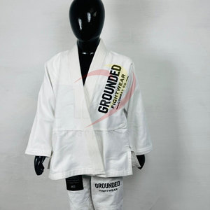 Kimono de BJJ GROUNDED FIGHTWEAR Blanco 100% Algodón Elástico Transpirable Ligero Corte Regular Duradero Unisex Ropa de Artes Marciales para Niños - Product Image 2