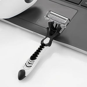 Safety <b>Razor</b> Men's 6 Blade Safety <b>Razor</b> With Replaceable Blades Features A Non Slip Handle Made Of Durable Stainless Steel - Product Image 1