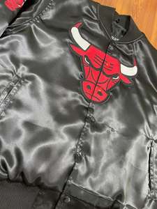 Chaqueta Bomber de Satén con Logotipo Personalizado de Alta Calidad, Unisex, Deportiva, Ecológica, Antibacteriana, Transpirable, Estilo Universitario, Vintage - Product Image 2