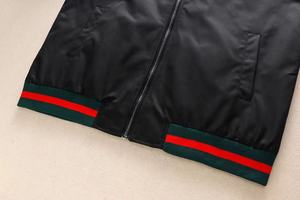 Chaqueta Universitaria de Cuero de Primera Calidad, Cómoda Chaqueta de Béisbol Universitaria de Satén, Impermeable, Estilo Invernal con Forro de Piel, Venta al Por Mayor - Product Image 4