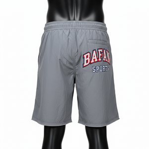 กางเกงว่ายน้ำชายคุณภาพสูง ผ้าไมโครไฟเบอร์โพลีเอสเตอร์ 125 GSM สีเทา มีกระเป๋าคาร์โก้ แผงปักโลโก้แบบทอ - Product Image 2