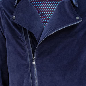 Chaqueta de Terciopelo para Hombre Estilo Real con Cuello Alto y Logotipo Frontal - Lujo, Elegante, Ajuste Delgado para Noche - Product Image 4