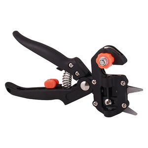 Sécateur de jardin SONO J67 en acier au carbone, outil manuel, poignée en plastique noir, design moderne et durable pour usage extérieur - Product Image 1