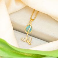 Collier minimaliste en acier titane avec pendentif fleur pour femme – Idéal pour les soirées romantiques, les vacances et les cadeaux tendance