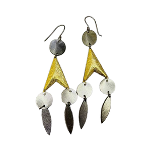 Pendientes Clásicos Unisex de Latón Chapado en Oro de 18K con Diseño Irregular en Forma de Corazón para Fiestas de Mujeres - Product Image 1