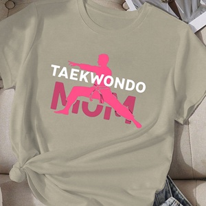 Camiseta de mujer TAEKWONDO MOM con silueta - Product Image 3