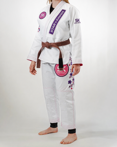 ชุดยิมโนะ Star X Kimonos 450GSM สำหรับนักกีฬา BJJ ระดับมืออาชีพ ผ้าเพิร์ลวีฟคุณภาพพรีเมียม ชุดฝึกซ้อมและแข่งขัน ยิวยิตสู  รับผลิตตามแบบ (OEM) - Product Image 1