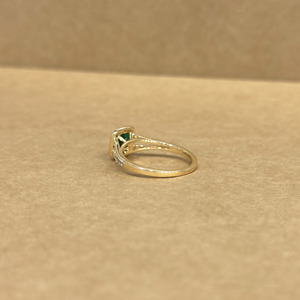 Bague en or jaune 14 carats avec diamant de laboratoire taille émeraude 1,48 carat, certifiée IGI, pour l'exportation – La magie des diamants fins - Product Image 4