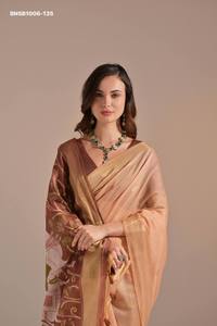 Colección de Última Moda para Festivales: Saree-Blusa de Algodón Muga con Tejido Resham, Pallu y Butties, con Borde Zari - Product Image 5