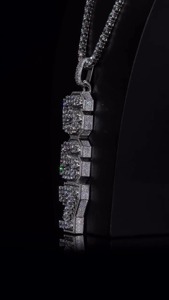 Meilleure Vente Pendentif Hip Hop Personnalisé Lettre Verticale Plaqué Or 14k Moissanite 5.50CT Sertie à Griffes en Argent 925 pour Homme - Product Image 2