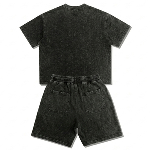 Conjunto de camiseta y pantalones cortos para hombre, con pedrería y estampado de llamas, estilo oversize, negro, streetwear, conjunto de dos piezas a juego, informal, de verano, de corte relajado - Product Image 2
