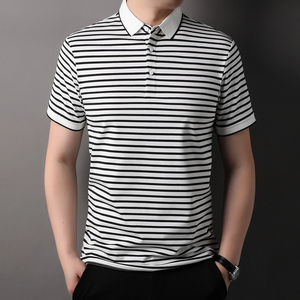 Polo en tricot à manches courtes rayé pour homme, coupe décontractée, motif blanc et noir, design boutonné - Product Image 1