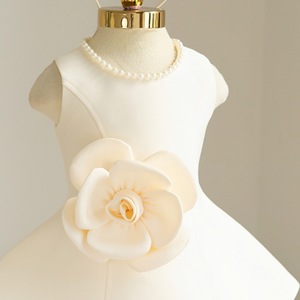 Robe de soirée sans manches pour filles, coupe trapèze, avec col rond perlé et élégante décoration florale 3D à la taille, idéale pour les occasions spéciales - Product Image 6