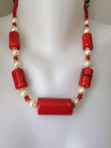 Collar con Colgante de Cuentas de Resina Coloridas con Patrón de Paz, Joyería Epoxi Hecha a Mano para Mujer, Regalo Ligero y Elegante - Product Image 2