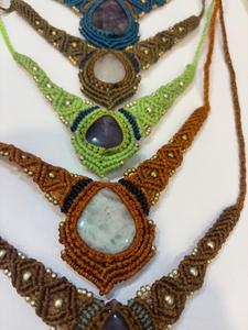 Collares de Macramé Hechos a Mano con Colgantes de Piedras Preciosas Naturales, Estilo Boho, Lote de Joyería al por Mayor - Product Image 2