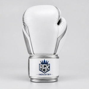 Guantes de boxeo modernos diseñados para atletas que buscan comodidad, protección y control, con una construcción duradera para uso regular. - Product Image 5