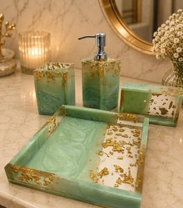 Distributeur de savon et porte-savon en résine de fournisseur indien pour salle de bain et décoration intérieure, disponible au meilleur prix du marché - Product Image 2