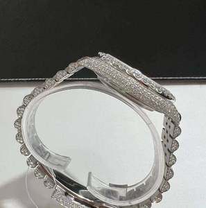 Reloj de Cuarzo con Diamantes Moissanite VVS de Lujo y Alta Calidad, Completamente Cubierto de Piedras, en Acero Inoxidable, Resistente al Agua 10m, Ideal para Fiestas, Bodas y Regalos - Product Image 4