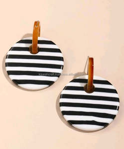 Trending Best Quality Eco-friendly <b>Resin</b> Strip Hoop <b>Earrings</b> Lovers Design Classic Style Fashion Jewelry for Women Daily Use - Product Image 2