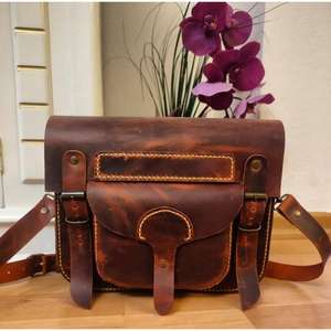 Nouveauté : Sac messager pour ordinateur portable en cuir véritable pour femme, imperméable, bandoulière, design gravé, élégant, cadeau d'anniversaire - Product Image 6