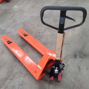 Transpaleta de perfil bajo usada – Horquillas extra bajas de 2.5 toneladas disponibles a bajo precio - Product Image 5