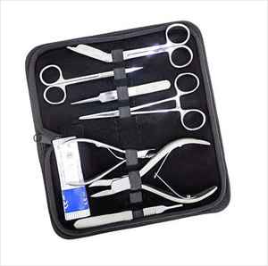 Nuevo Kit de Sutura Profesional para Estudiantes, 7 Piezas, Porta Bisturís, Pinzas para Tejidos, Tijeras para Iris, con Estuche de Cuero PU - Product Image 3