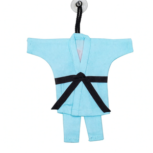 Llavero con Colgante Mini Gi de Artes Marciales, BJJ, Jiu Jitsu, Karate, Taekwondo, Souvenir de Dojo, Regalo Promocional, Diseño Personalizado, Tamaño Personalizado - Product Image 4