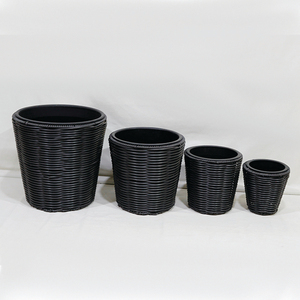 Pot de fleurs minimaliste en rotin PE écologique sculpté à la main, rond et conique, avec cadre en fer durable - Product Image 3
