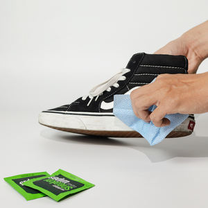 Toallitas Ecológicas Eco Wipes de la Mejor Calidad para Limpiar Zapatos, Hechas en Vietnam, 20 Sobres por Caja, Tela No Tejida con Puntos de Goma, 150x200mm - Product Image 1