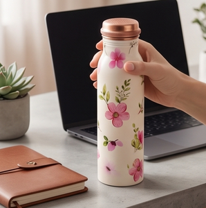 Elegante botella de cobre con estampado floral y diseño llamativo, perfecta para la hidratación diaria, viajes, oficina, gimnasio, hogar y yoga. - Product Image 2
