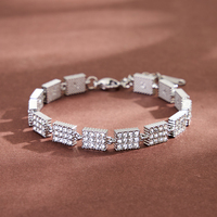 Pulsera STKB33 de Acero Inoxidable 304 Chapada en Oro de 18K, Completamente Adornada con Circonitas Cúbicas Cuadradas Transparentes, Cadena de Eslabones Ajustable
