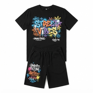 Conjunto Deportivo Informal de Camiseta y Pantalones Cortos de Algodón con Estampado de Grafiti Urbano y Logotipo Personalizado para Gimnasio, Fitness y Jogging - Product Image 2