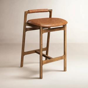 Silla de bar de diseño antiguo en madera de teca combinada con cuero genuino para un cojín cómodo - Janice - Product Image 1