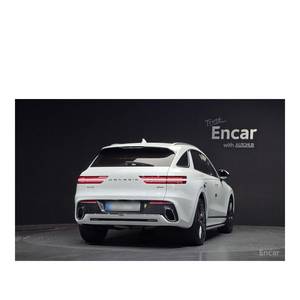 Genesis GV70 2.5T AWD 2024, SUV a Gasolina con 33,660 km, Emisión Euro V, Caja de Cambios Automática, Asientos de Cuero, Cámara Trasera, Volante a la Izquierda - Product Image 4